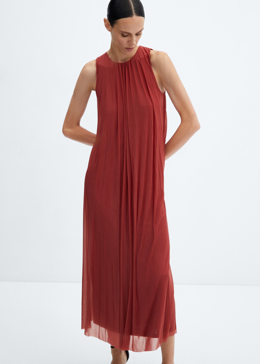 Pleated long dress - Medium plane