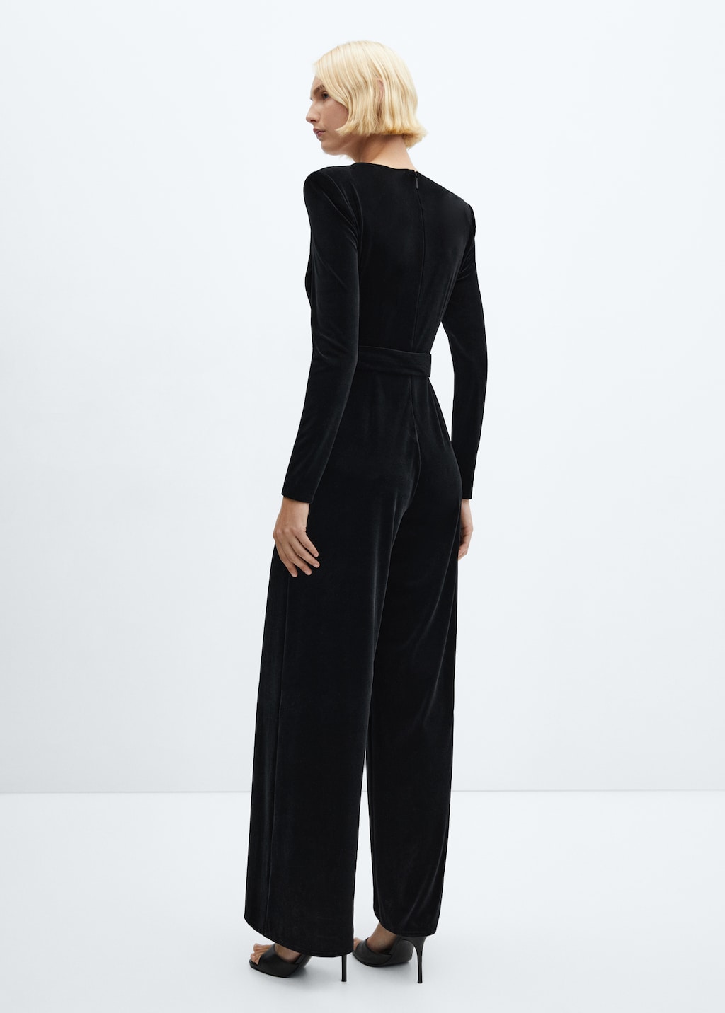 Velvet belt jumpsuit - Reverse of the article