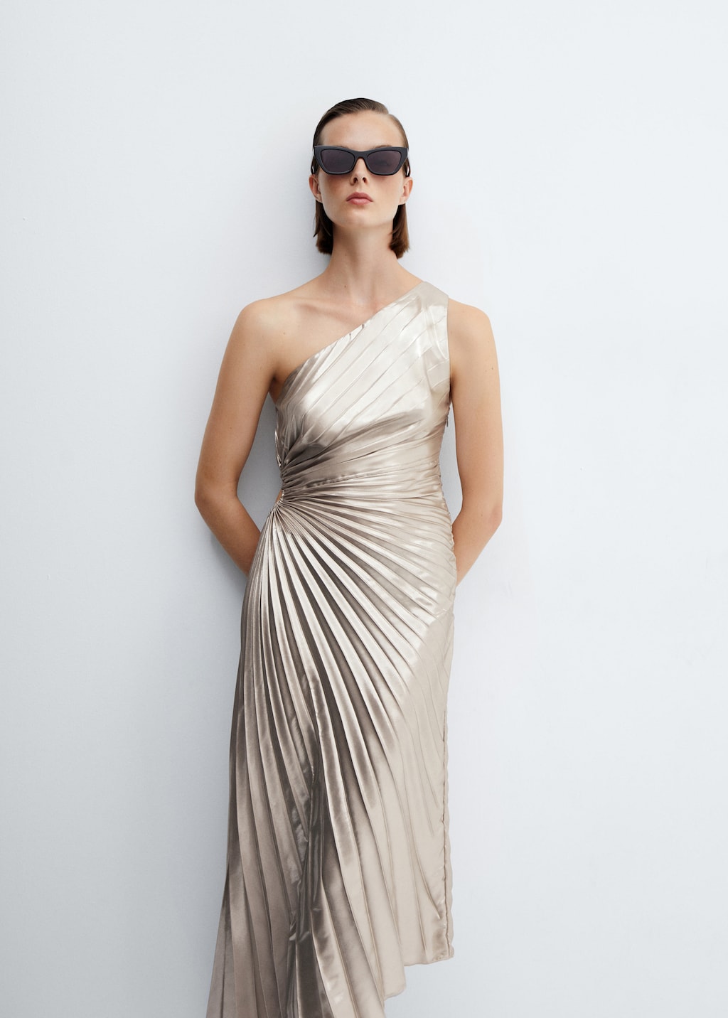 Asymmetrical pleated dress - Medium plane