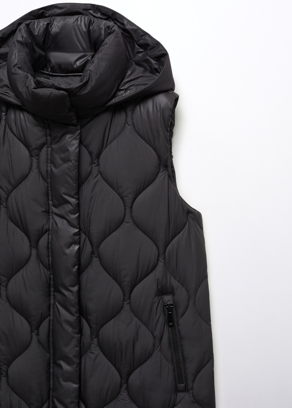 Long quilted vest - Details of the article 0