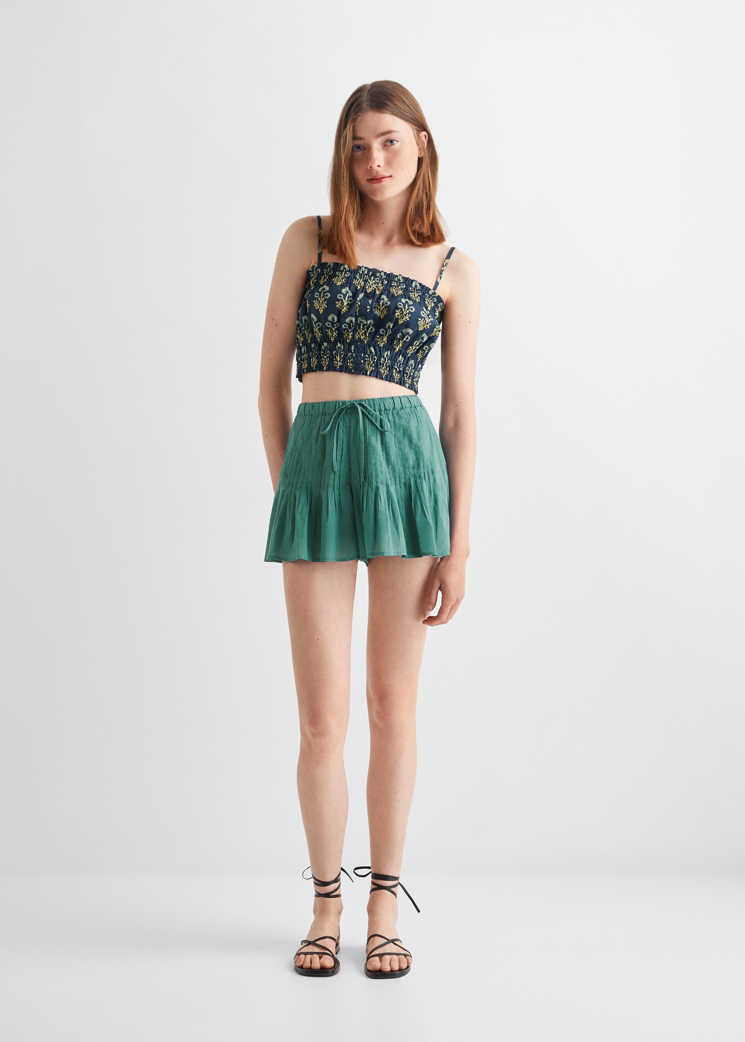 Pleated cotton shorts - General plane