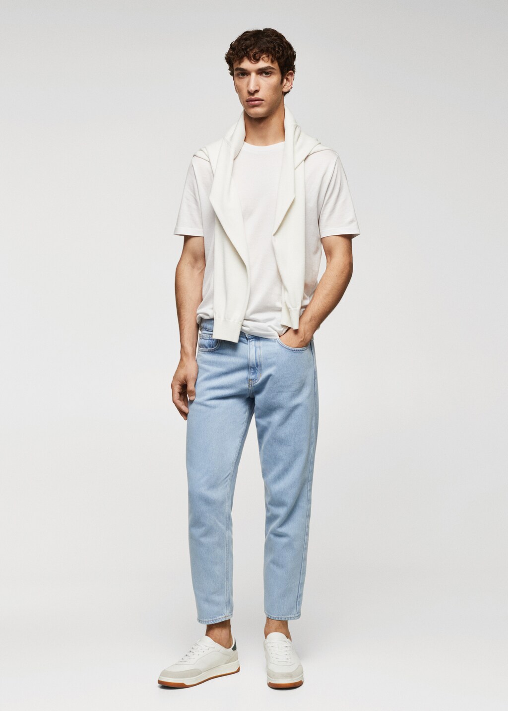 Lightweight light-wash tapered-fit jeans - General plane