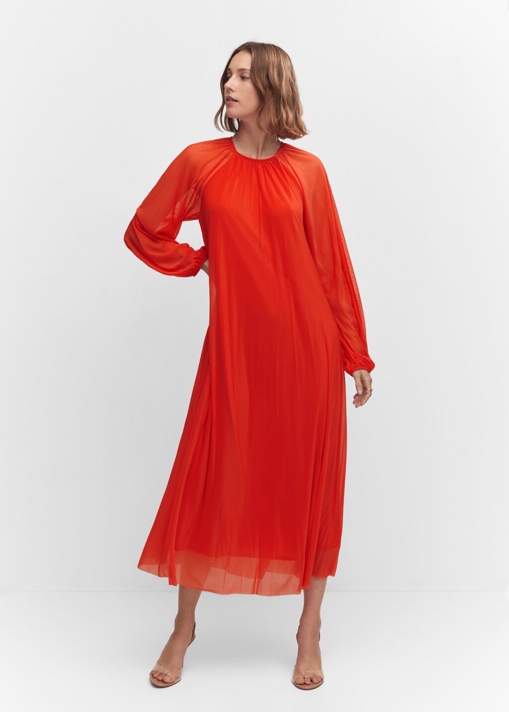 Puffed sleeves dress - General plane