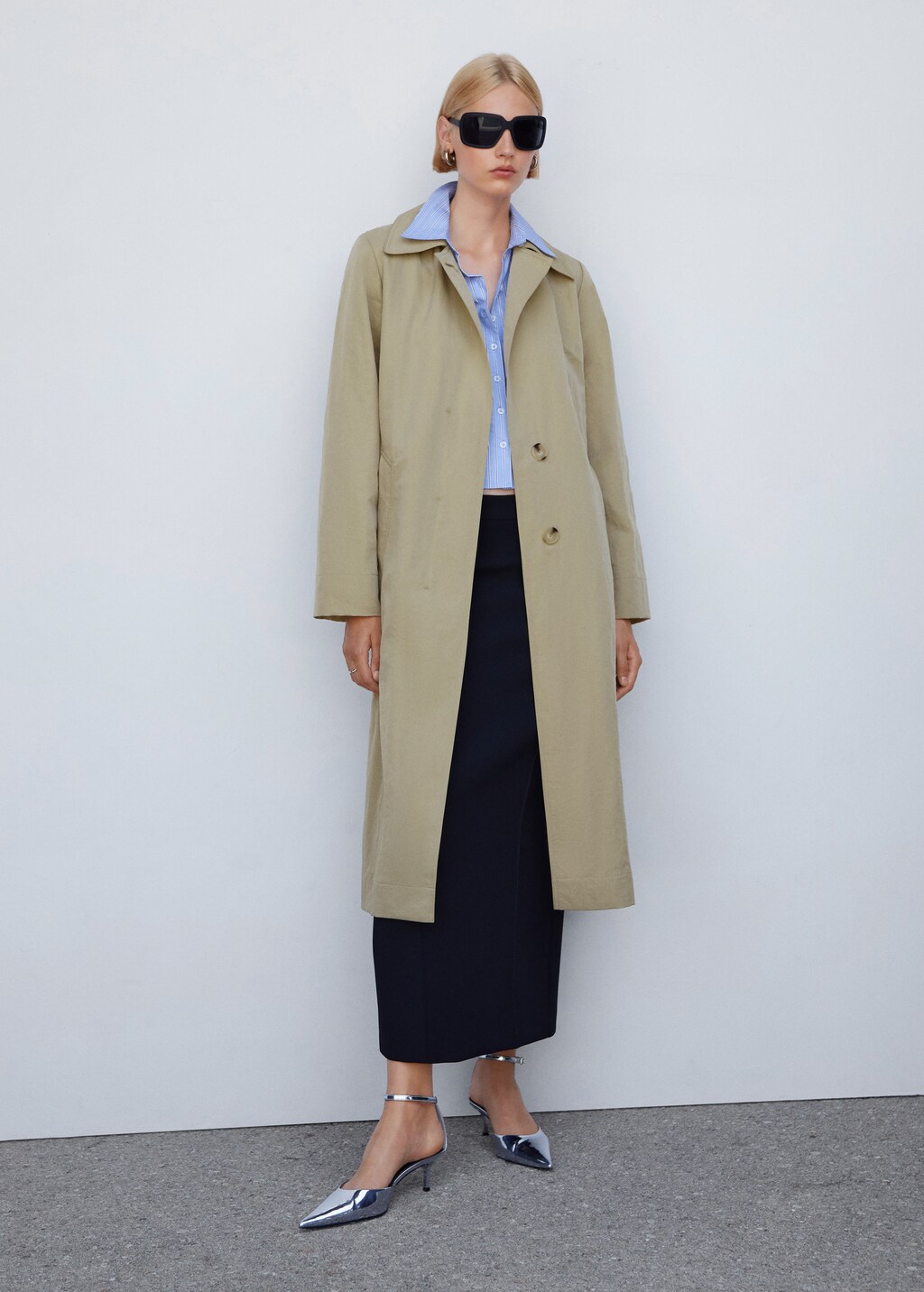 Fluid trench coat with tie - General plane