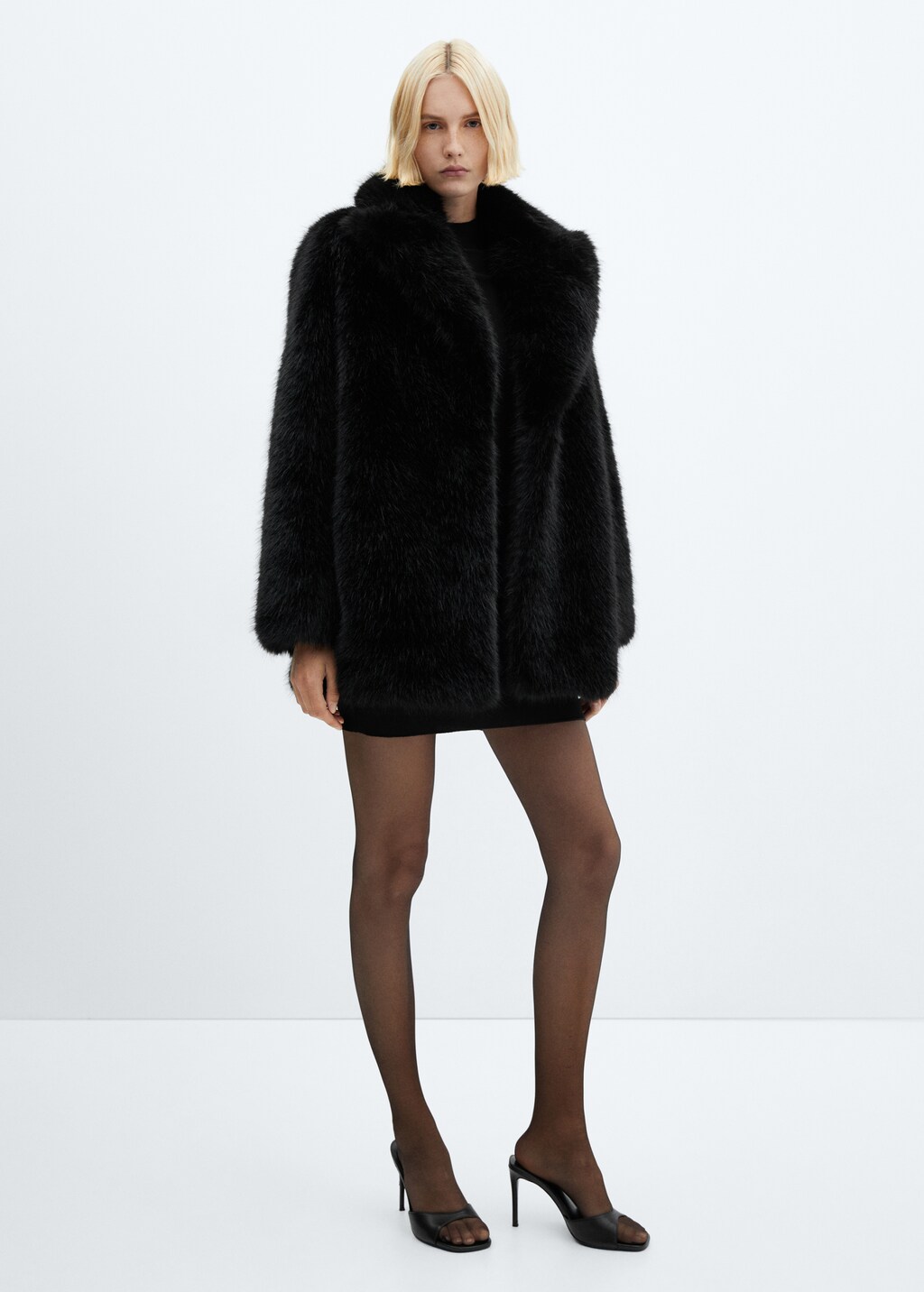 Coat with fur effect lapels Women MANGO OUTLET USA