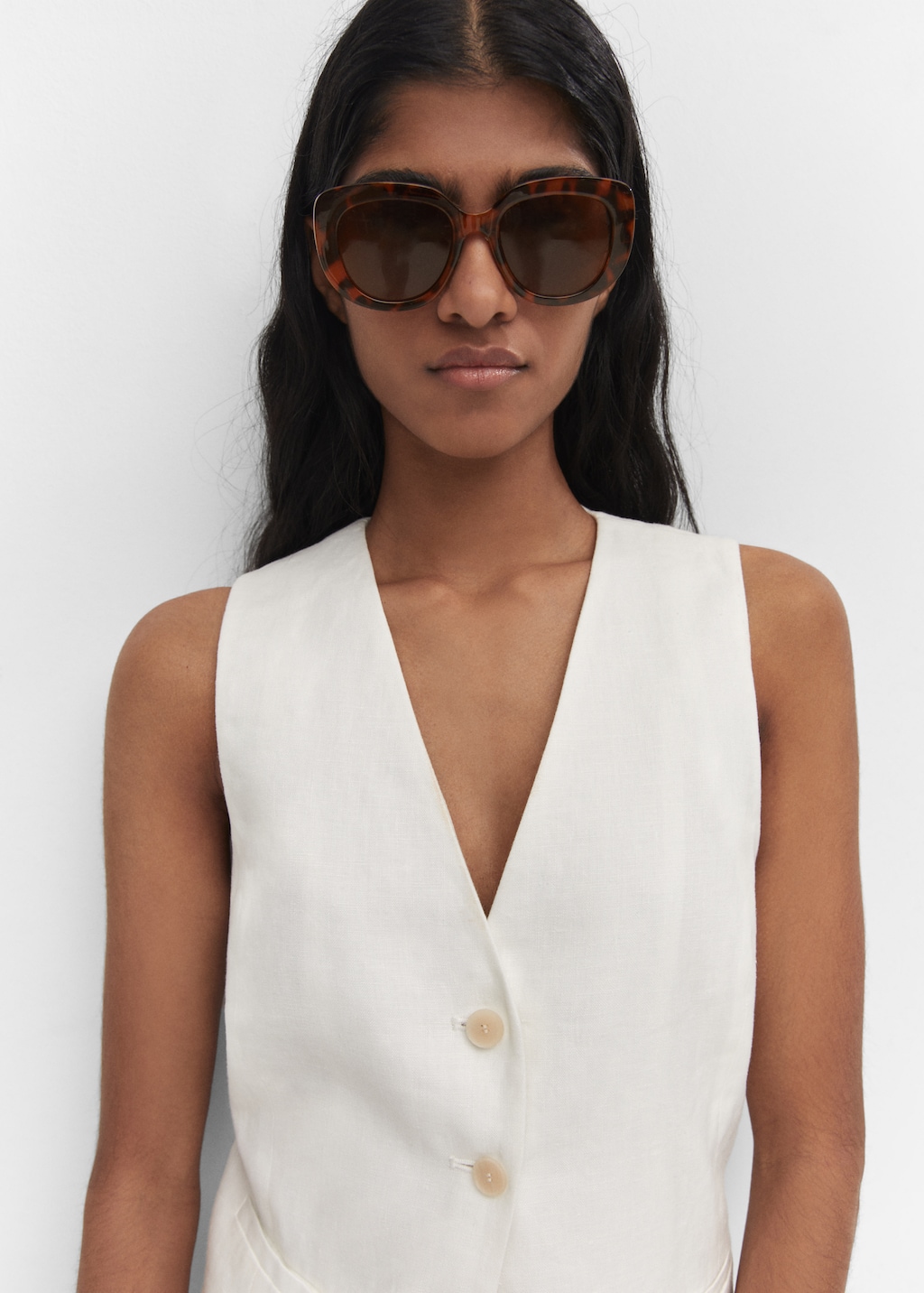 Tortoiseshell rounded sunglasses - General plane