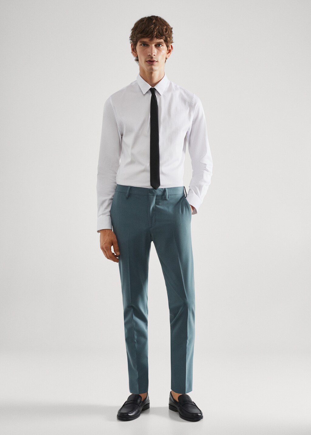 Pantalón traje super slim fit tejido strech - Plano general