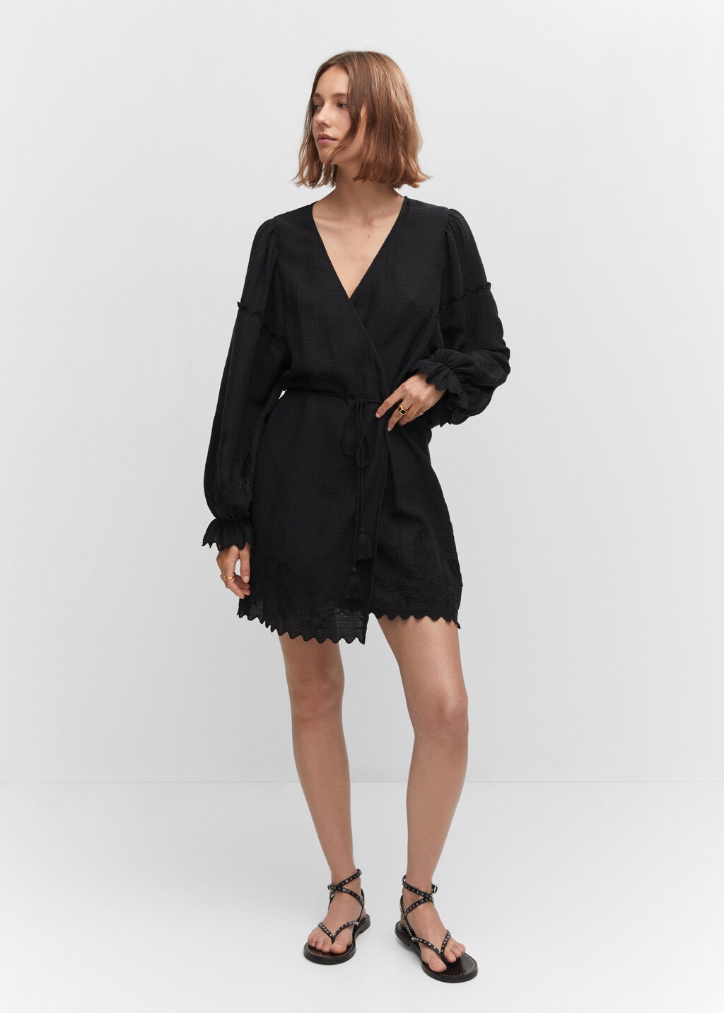 Embroidered textured dress - General plane