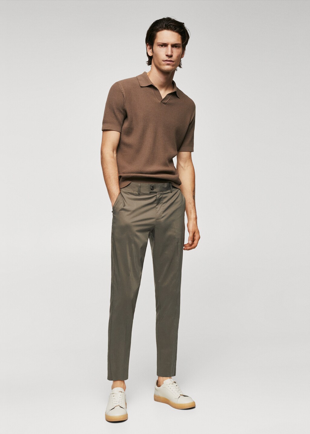 Lightweight cotton trousers - General plane