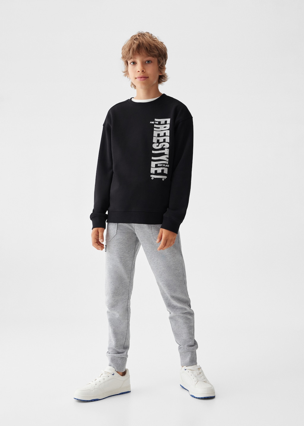 Weiches Sweatshirt mit Text - Allgemeine Ansicht