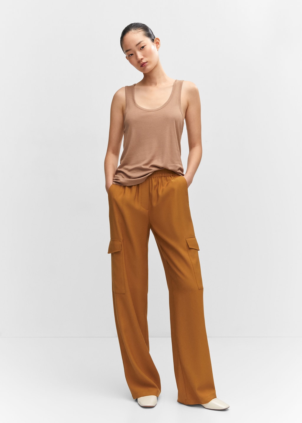 Flowy cargo trousers - General plane