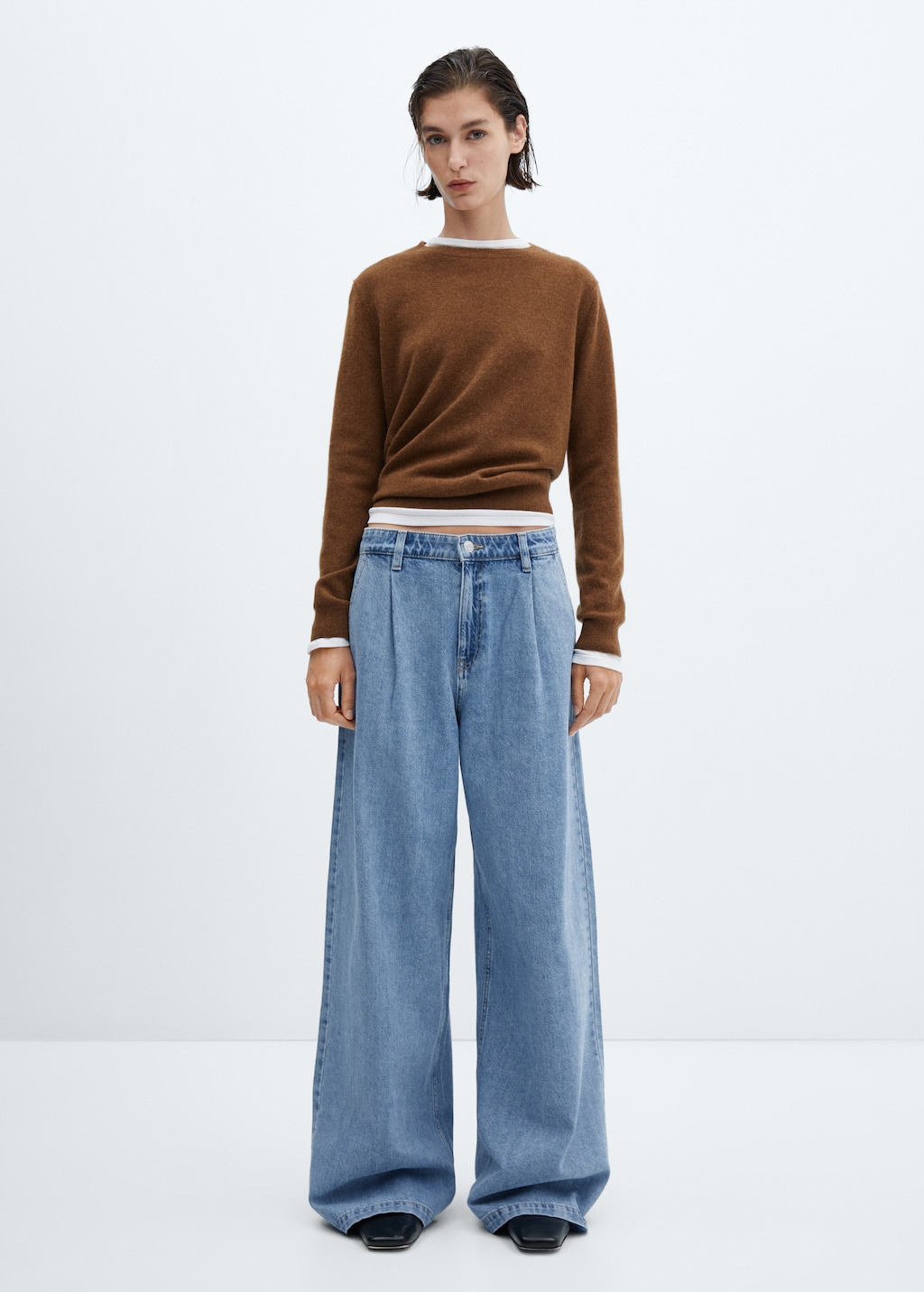 Wide-leg pleated jeans - General plane