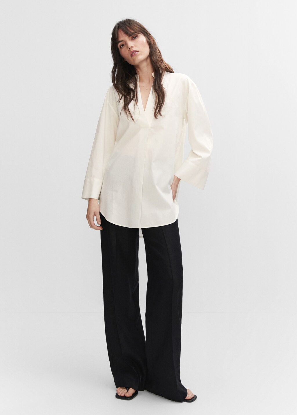 Oversized V-neck blouse - General plane