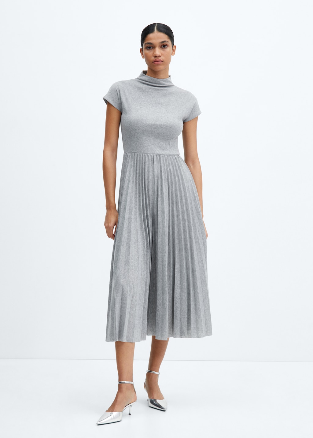 Pleated A-line dress - General plane