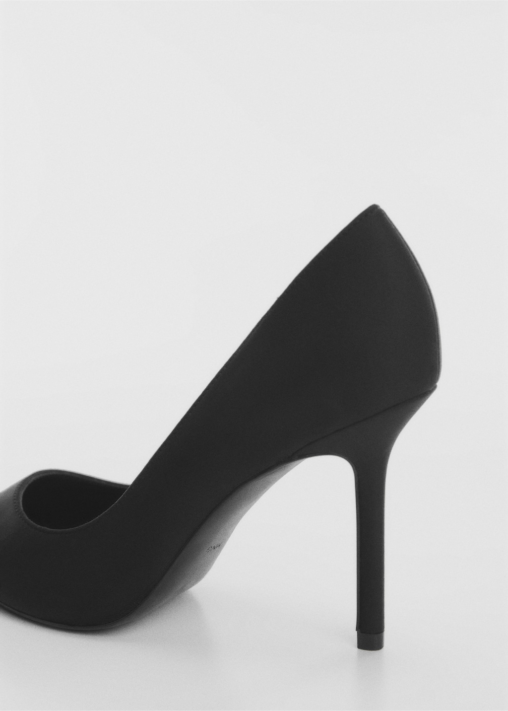 Pointed toe heel shoes - Details of the article 1