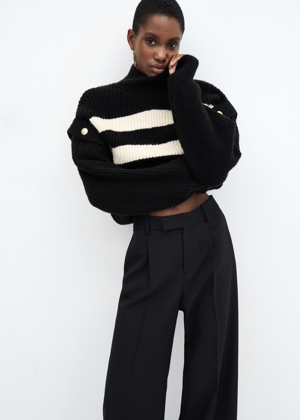 Buttoned striped sweater - Details of the article 2