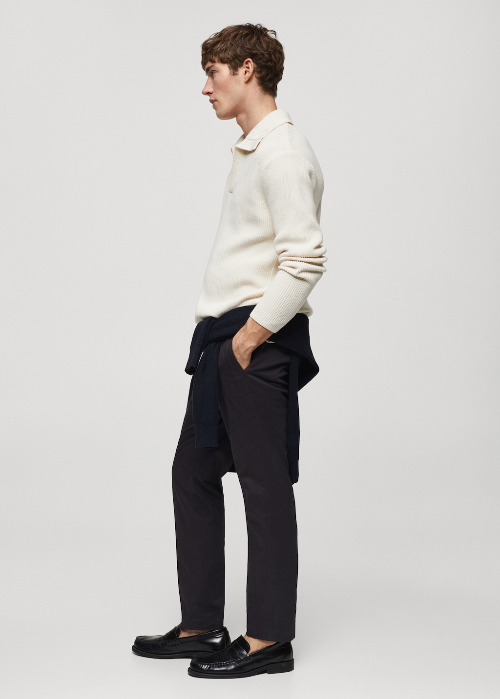 Slim-fit cotton pleated trousers - Details of the article 2