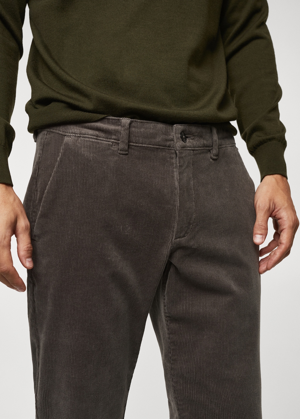 Micro-corduroy slim-fit trousers - Details of the article 1