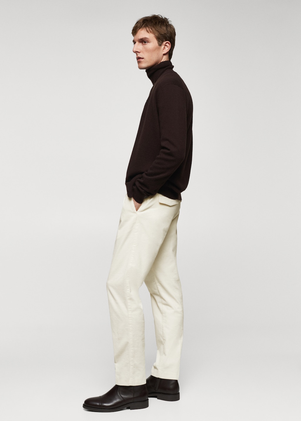 Pleated corduroy trousers - Details of the article 2