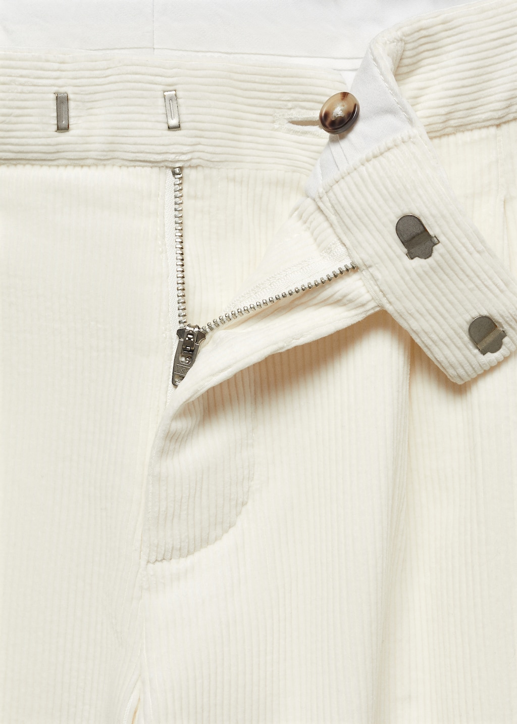 Pleated corduroy trousers - Details of the article 8