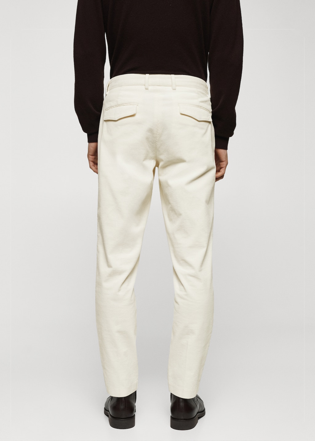 Pleated corduroy trousers - Reverse of the article