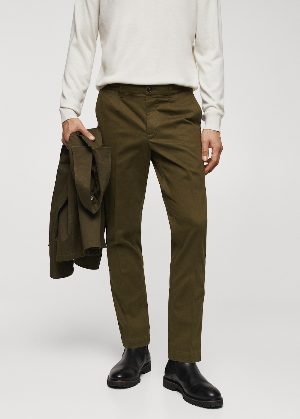 Men's shops pleated front chinos