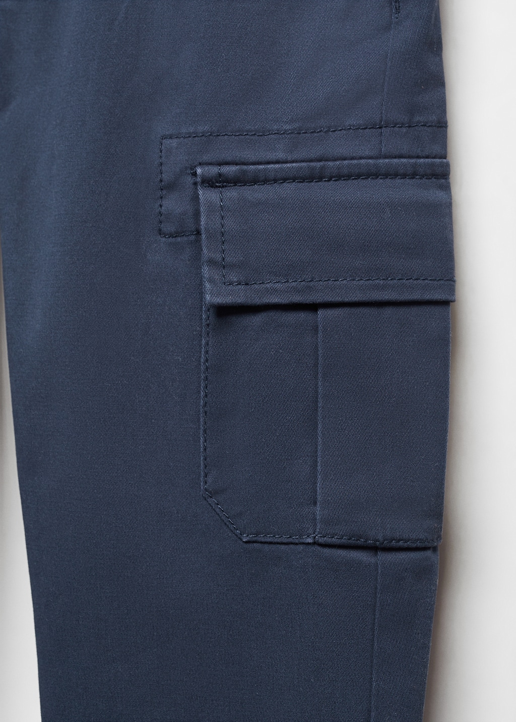 Regular-fit cargo trousers - Details of the article 8