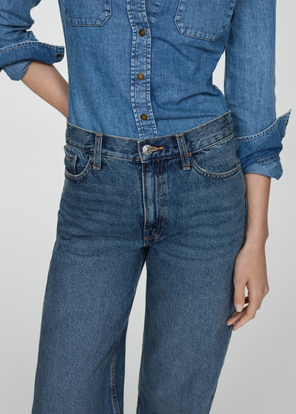 High-rise wideleg jeans - Details of the article 6