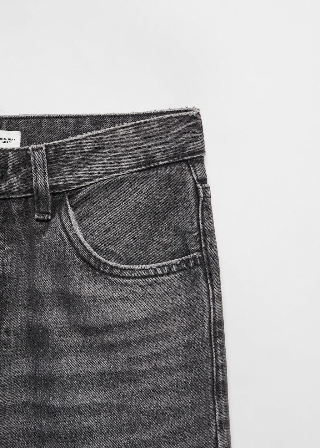 Gerade Jeans mit mittlerem Bund - Detail des Artikels 8