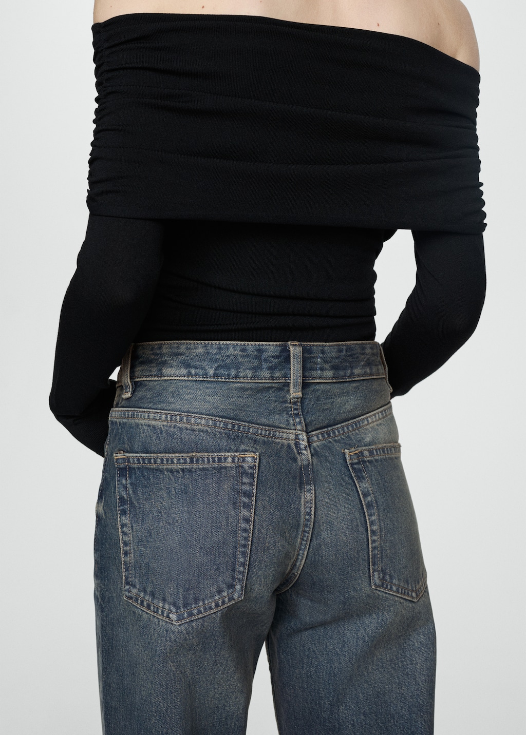 Gerade Jeans mit mittlerem Bund - Detail des Artikels 6