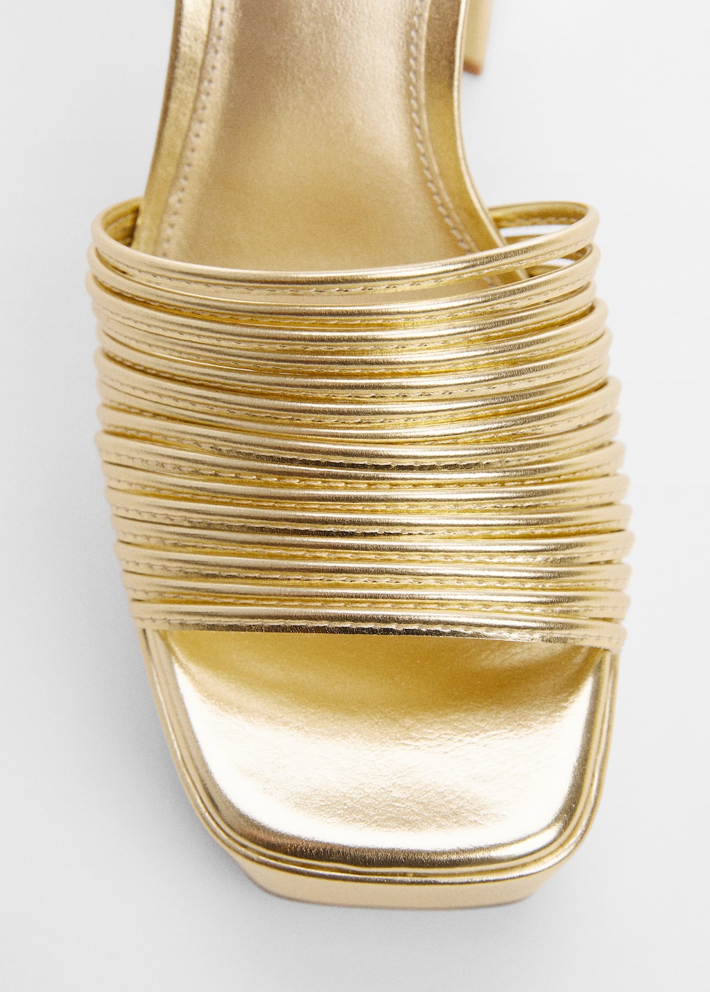 Metallic heel sandals - Details of the article 2