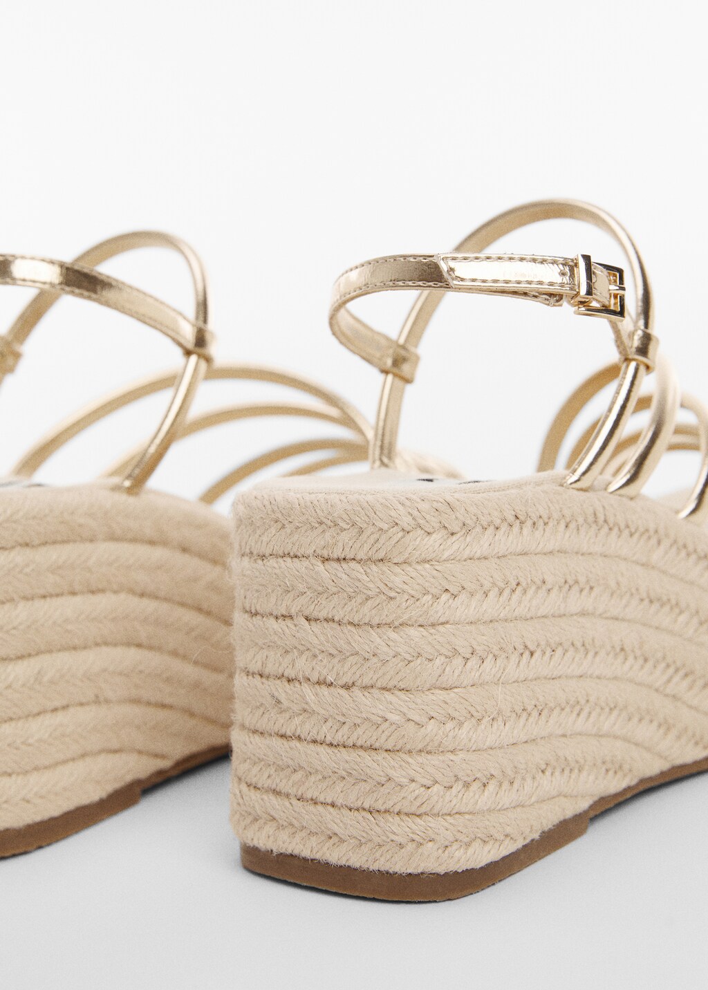 Metallic wedge sandals with straps - Details of the article 1