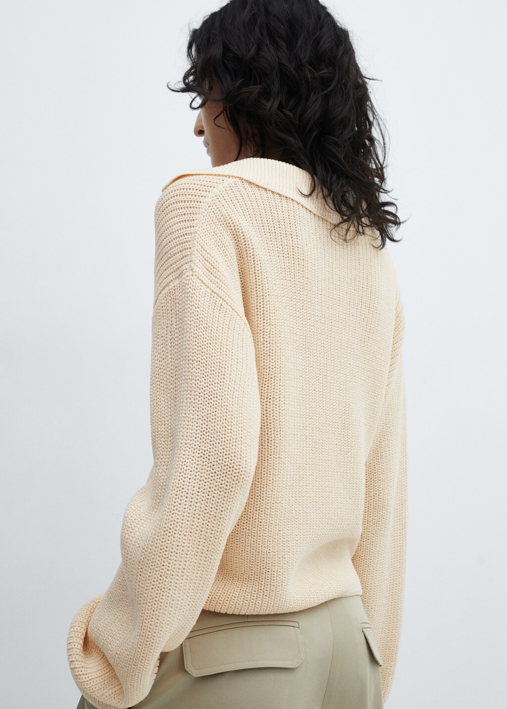 V-neck sweater with drawstring - Reverse of the article