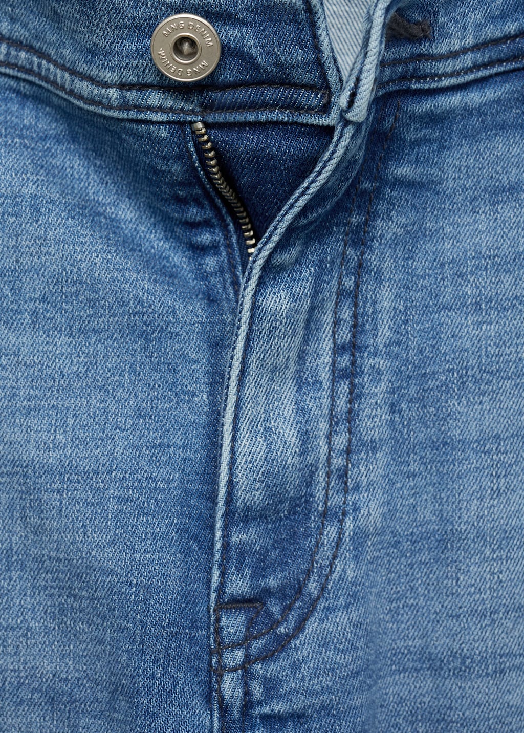 Slim fit light wash jeans - Details of the article 8