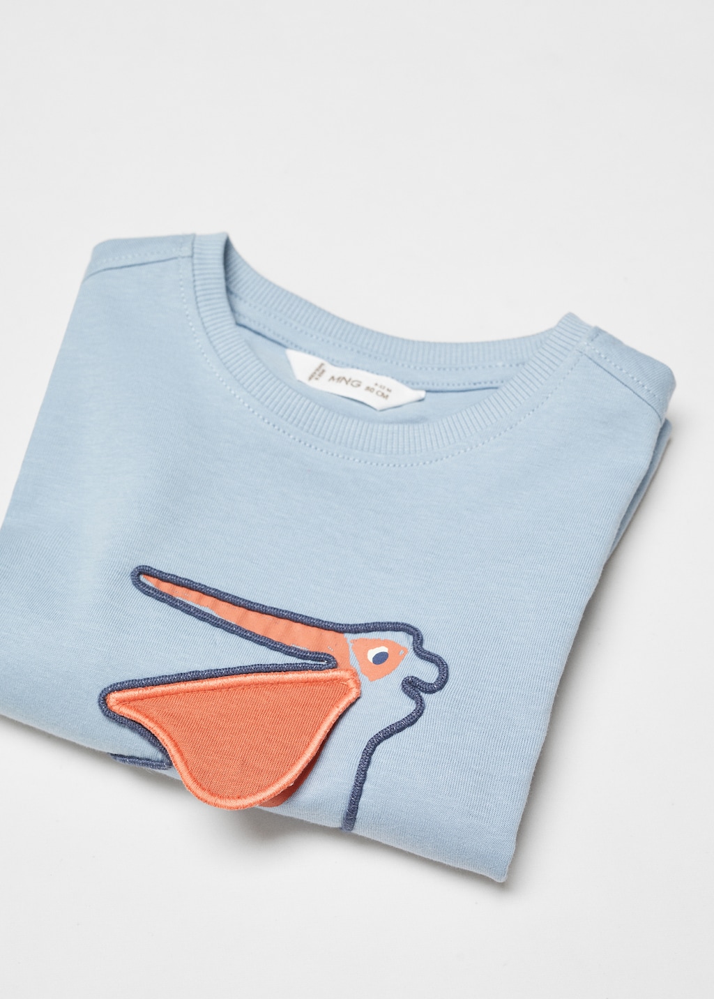 T-shirt with print drawing - Details of the article 0