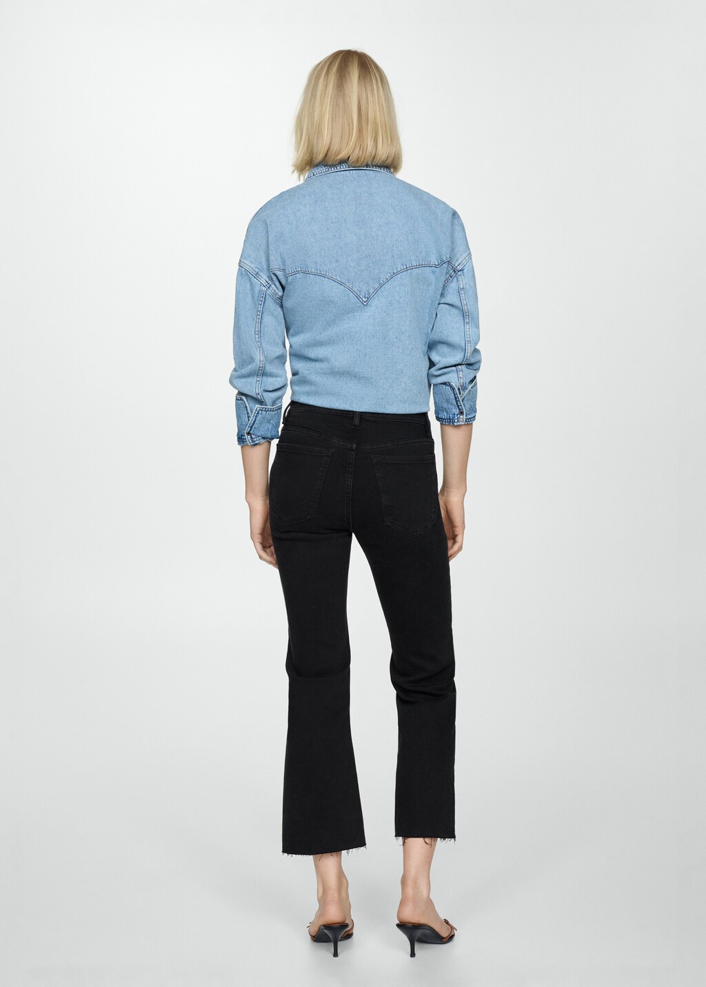 Sienna flared cropped jeans - Reverse of the article