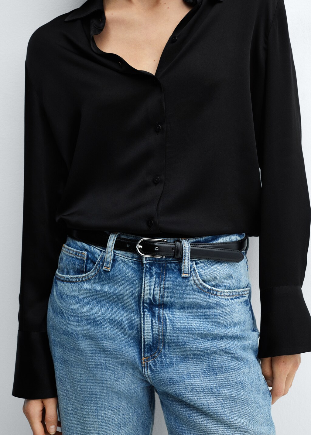 Satin finish flowy shirt - Details of the article 6