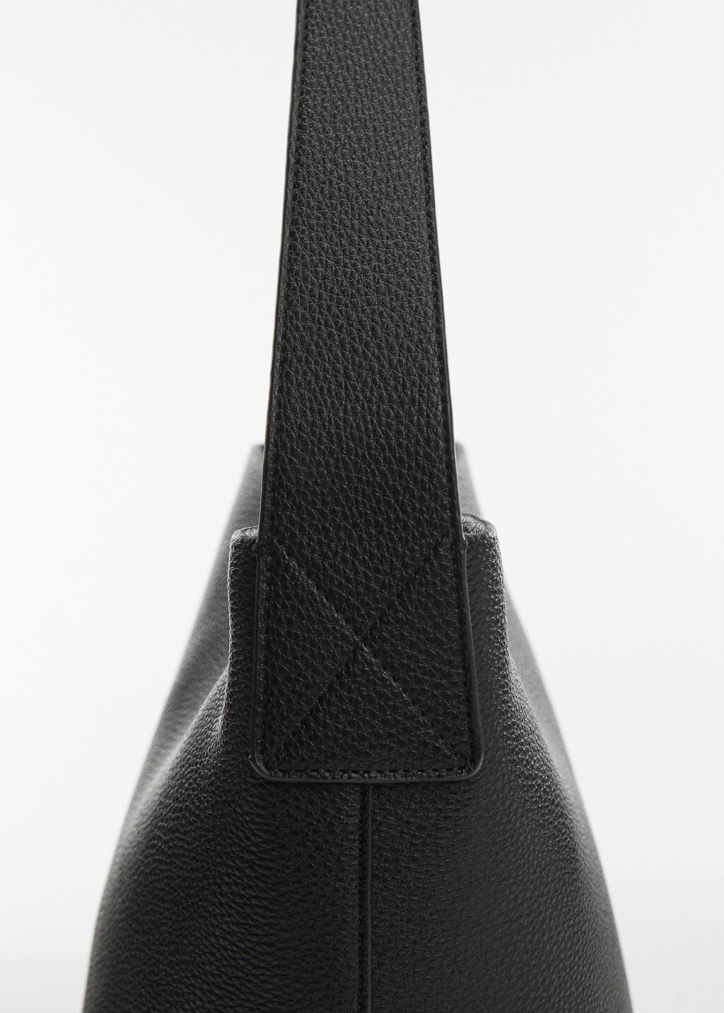 Leather effect bucket bag - Details of the article 2