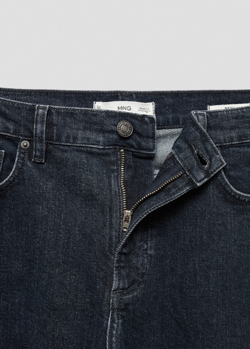 Tapered-fit jeans - Details of the article 8