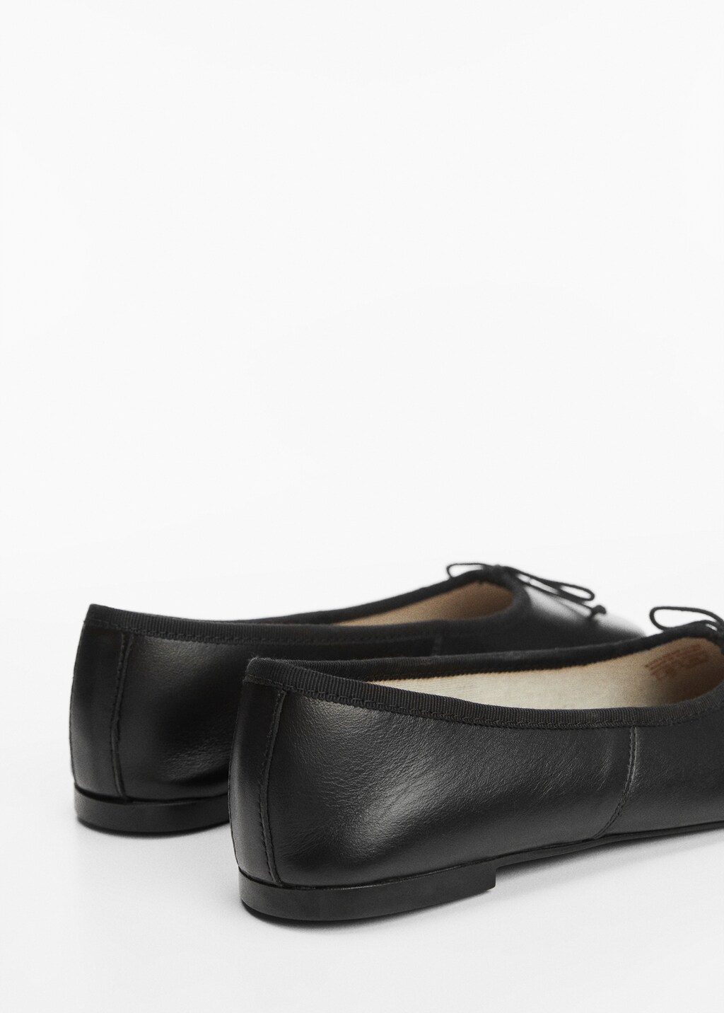 Leather ballet flats with bow - Details of the article 1