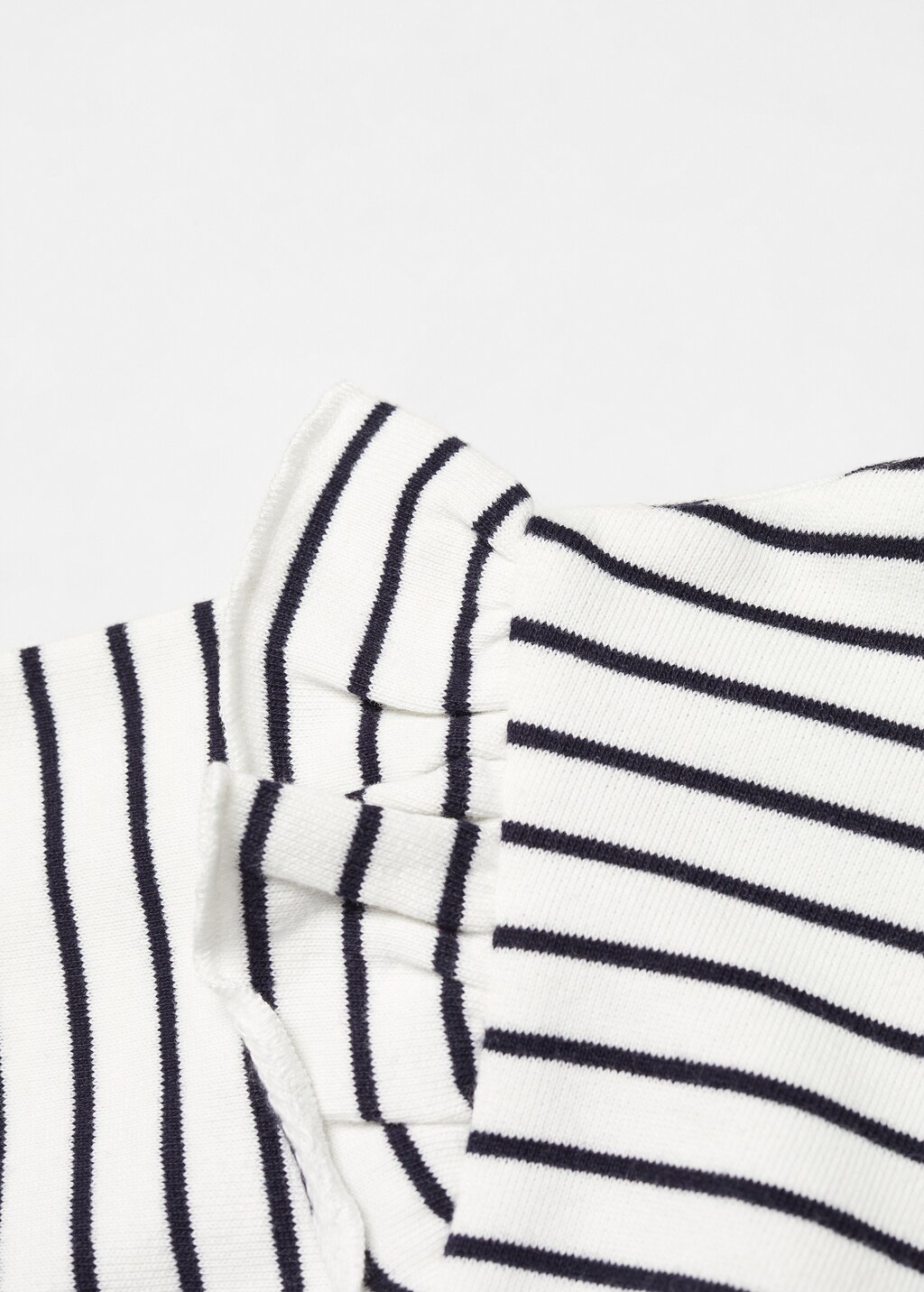 Ruffled striped sweatshirt - Details of the article 0