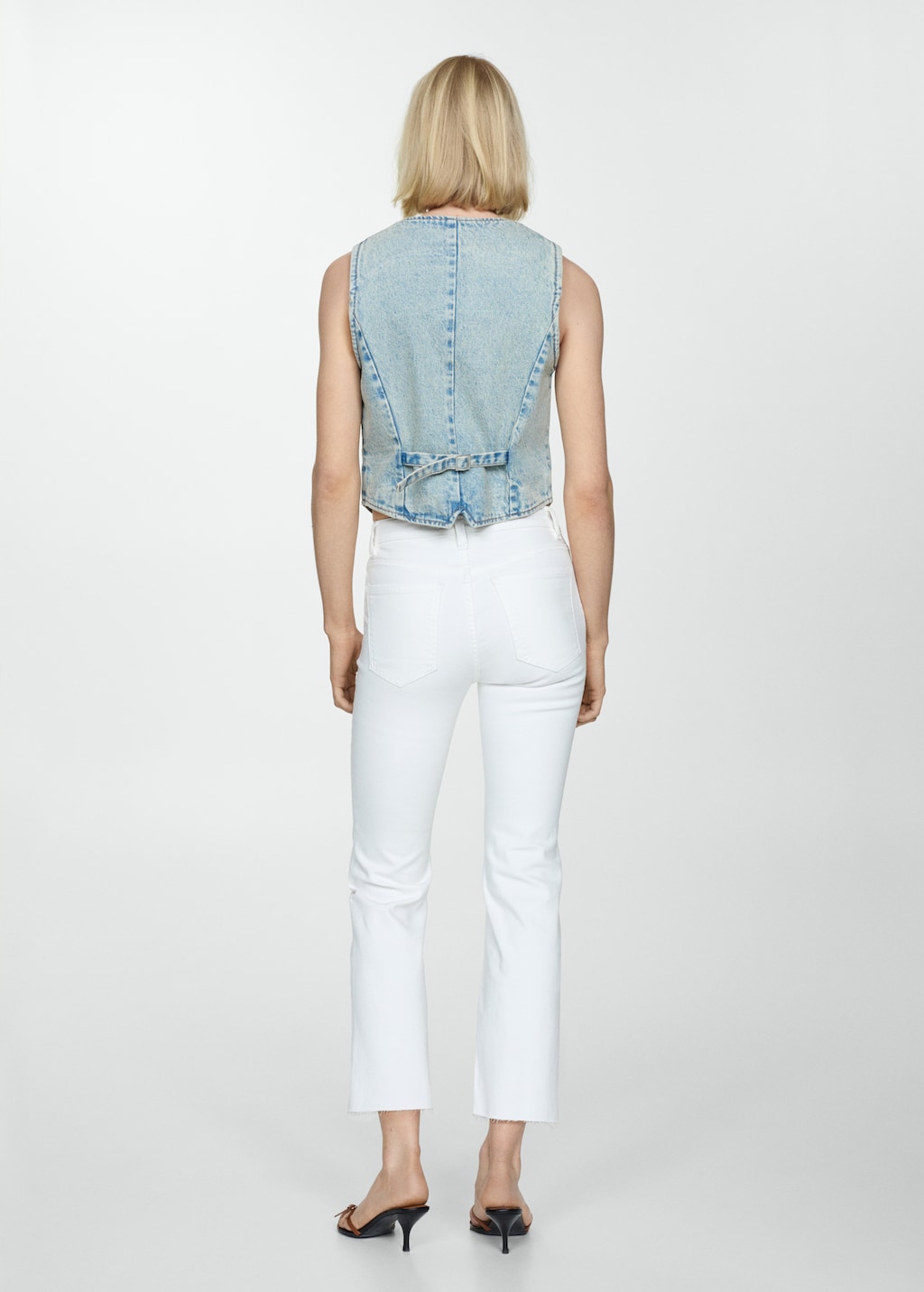 Sienna flared cropped jeans - Reverse of the article