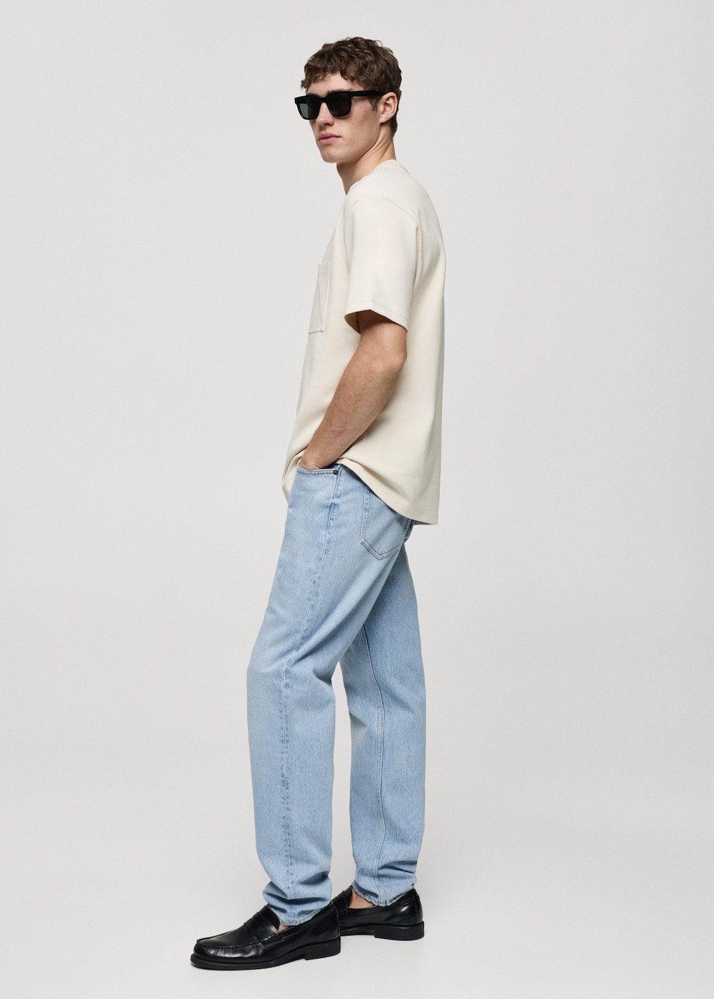 Washed-effect straight-fit jeans - Details of the article 2