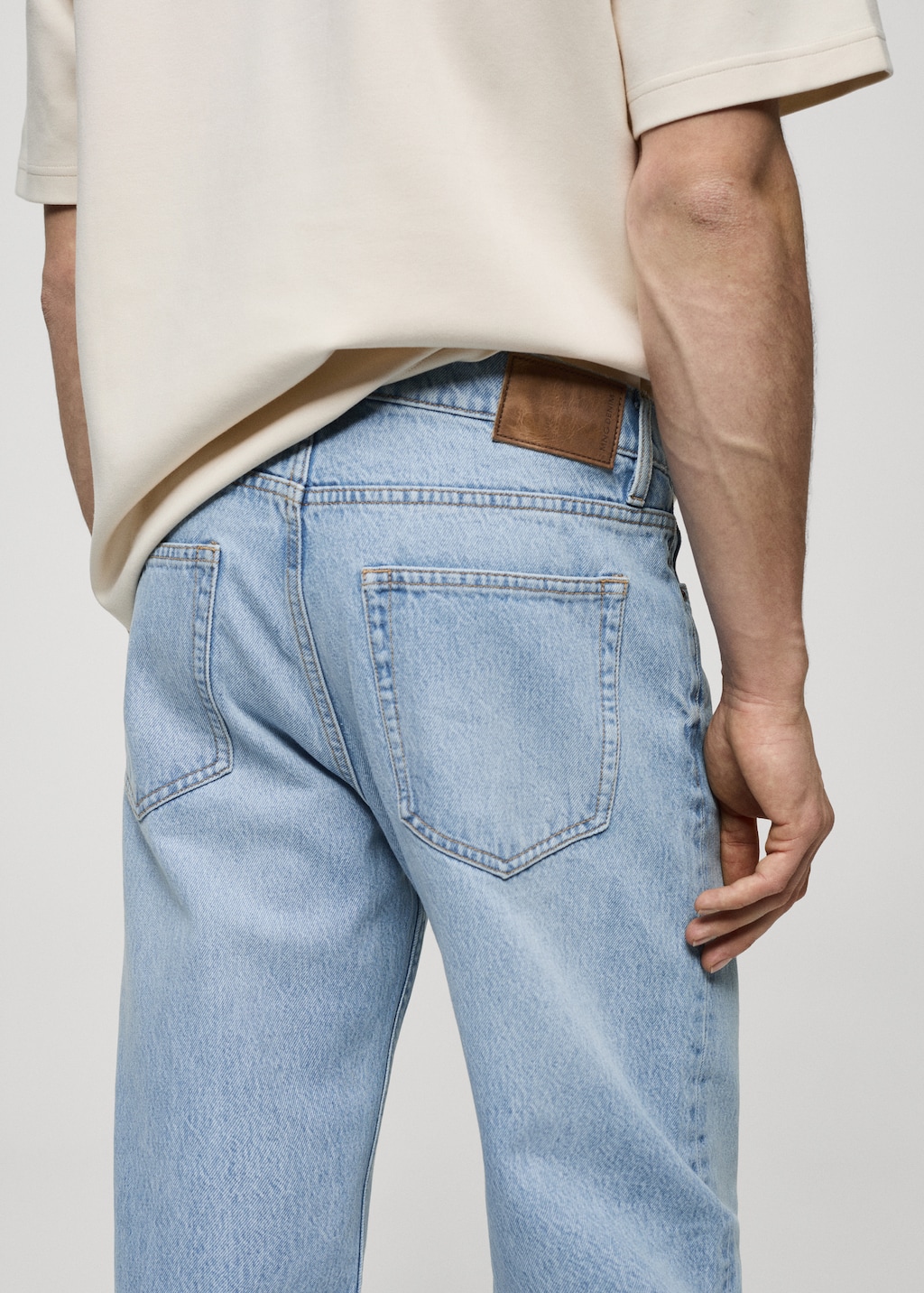 Washed-effect straight-fit jeans - Details of the article 4