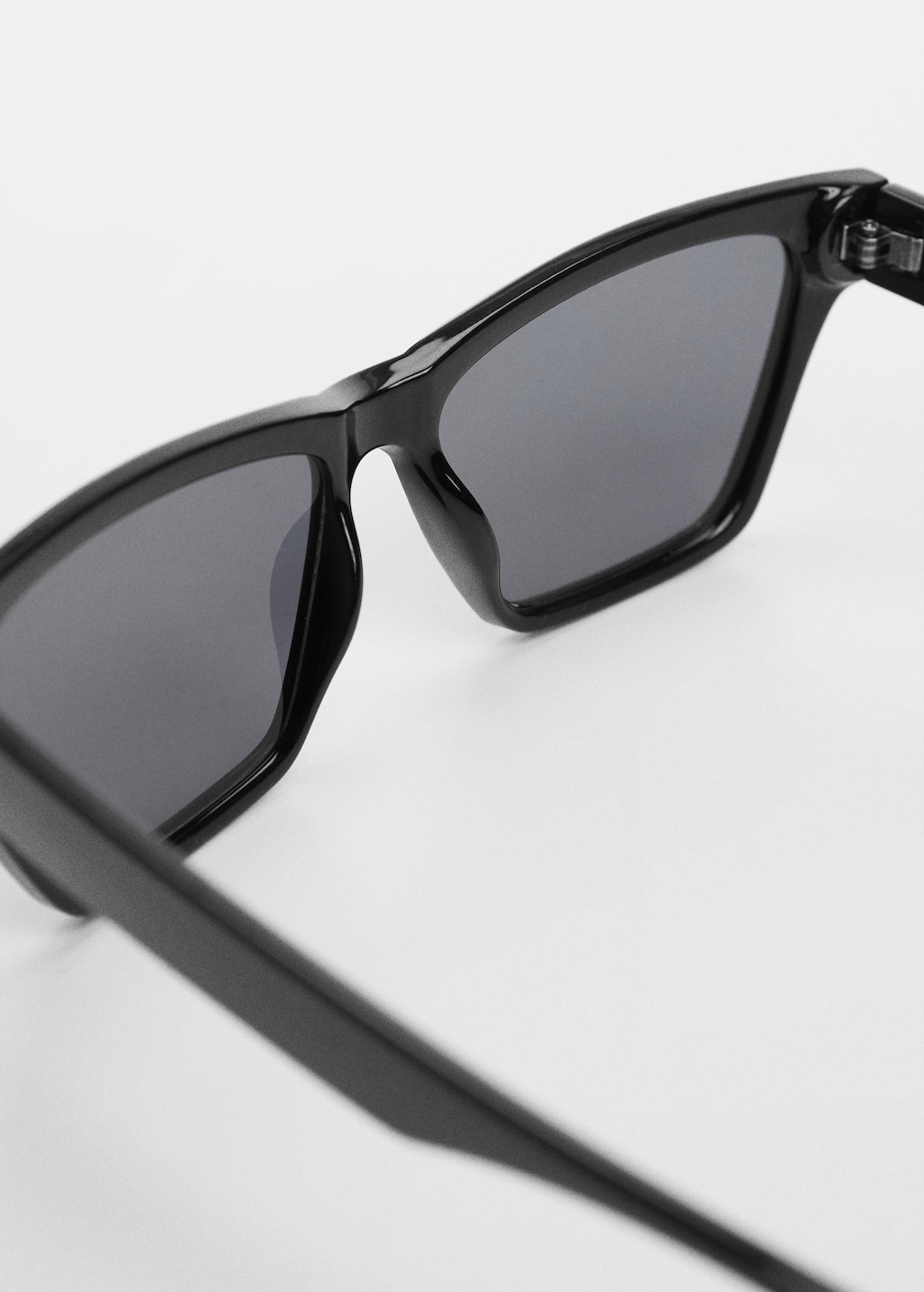 Resin frame sunglasses - Details of the article 1