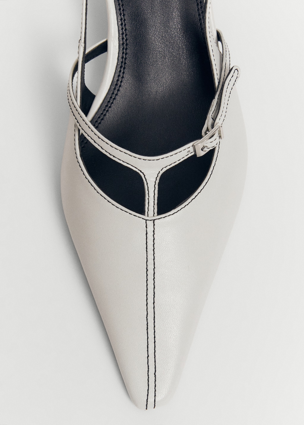 Leather heeled slingback shoes with buckles - Details of the article 2