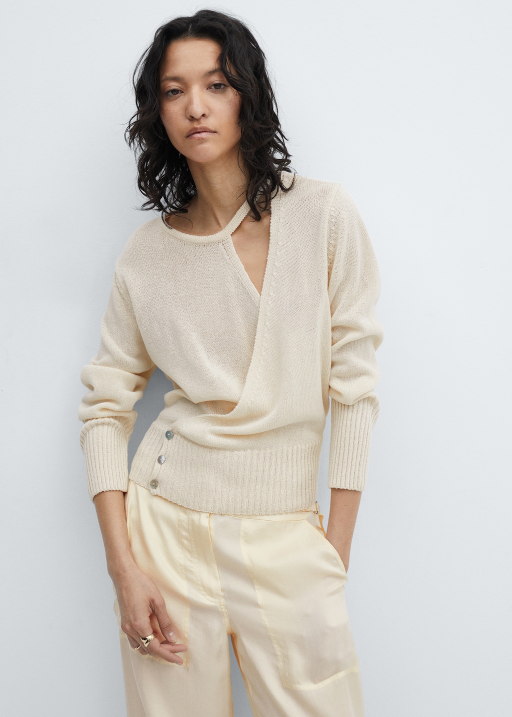 Wrap sweater with slit detail - Medium plane