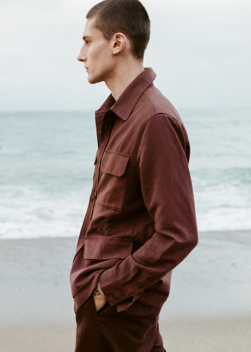 Linen overshirt with pockets - Details of the article 5