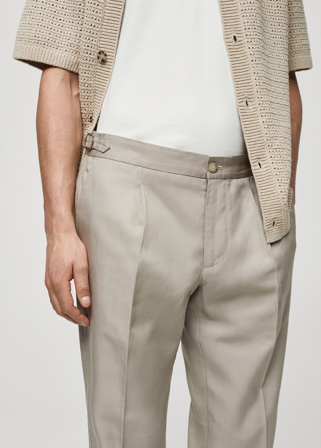 Linen-blend pleated trousers - Details of the article 1