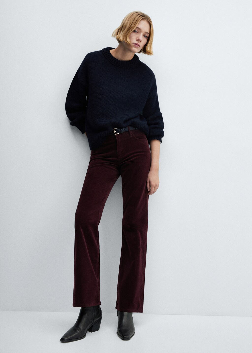 Mid-rise corduroy flared pants - Details of the article 2